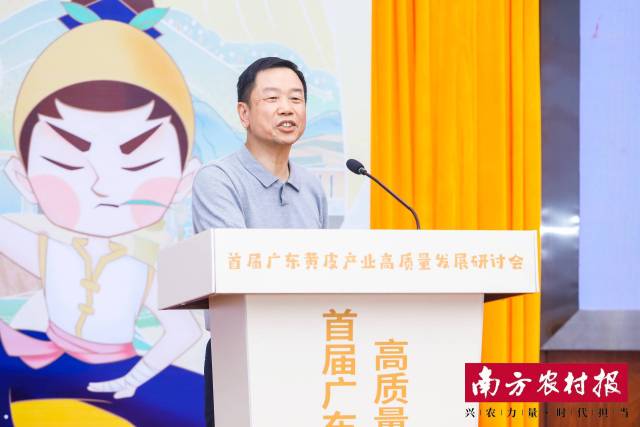 广东省名中医、原广东省中医院副院长兼大外科主任、广东省中医院外科主任医师陈志强。
