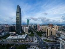 深港“换城消费”：来深圳过周末，去香港看展览