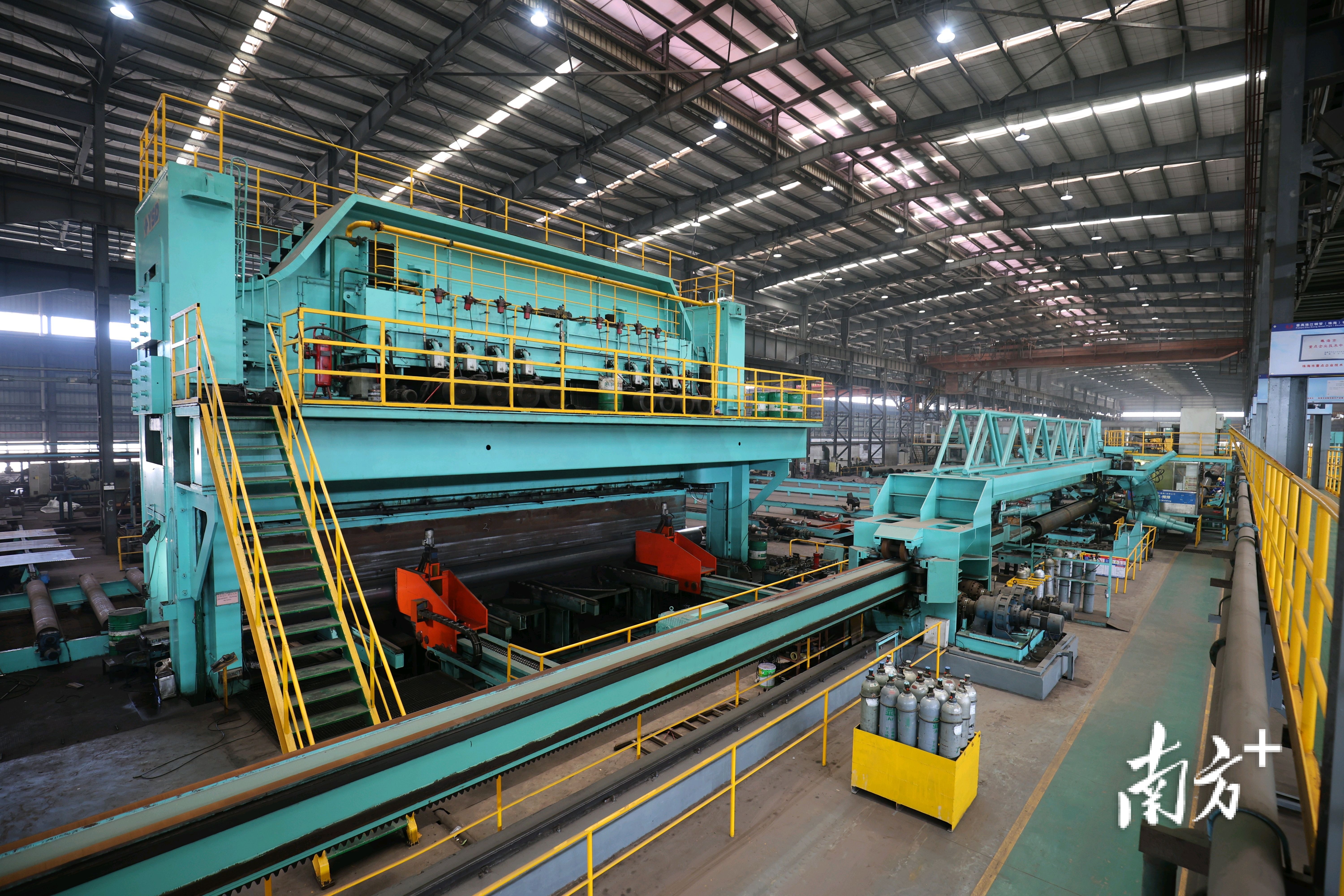 为完善工艺技术，珠江钢管每年投入约3000万元作为研发费用。