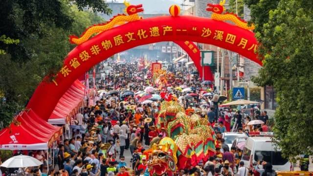 南方+视频｜圣狮非遗传乡情，百年民俗聚侨心