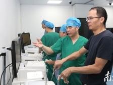 高州医院“老带新”提升微创腔镜技术水平