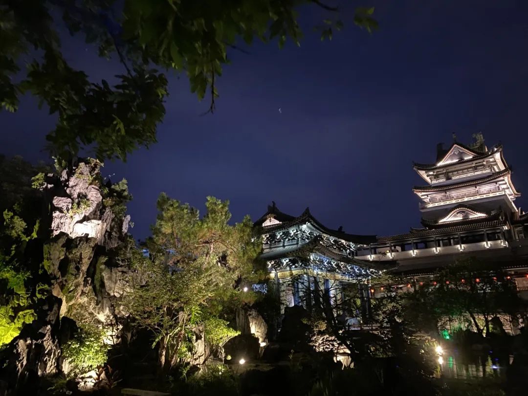 夜晚的粤剧艺术博物馆