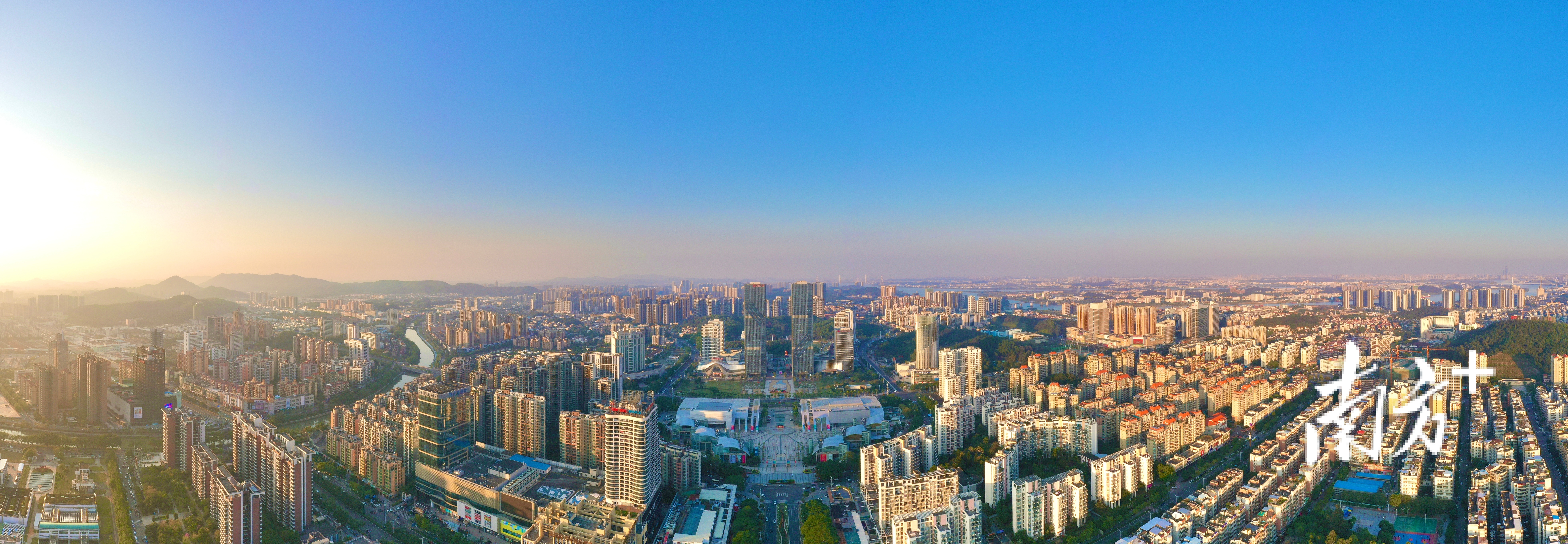 今年以来，江门坚决扛起使命担当，把“百千万工程”作为“头号工程”举全市之力推进，全面打造区域平衡发展综合试验区。 杨兴乐 摄