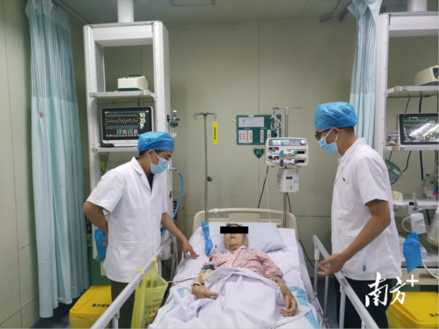 广东援疆医生成功救治一例罕见危重型人乳头瘤病毒性肺炎患者
