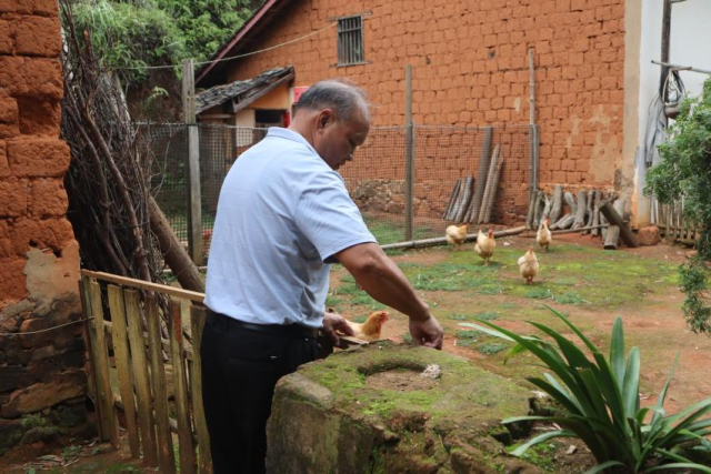 老屋面貌日日如旧，但马成宏坚持日日照看