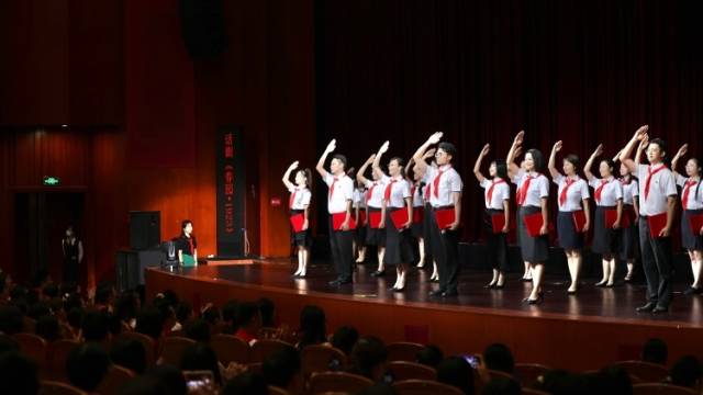 辛苦了！广东为28万少先队辅导员送上节日祝福