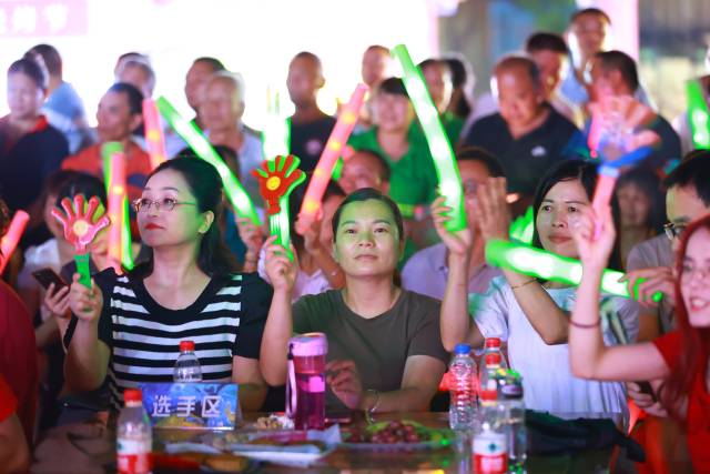 在河源赛区前两轮海选赛上，选手全力以赴，带来一个个精彩纷呈的舞台。