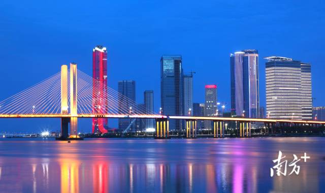 横琴粤澳深度合作区的璀璨夜景.&nbsp