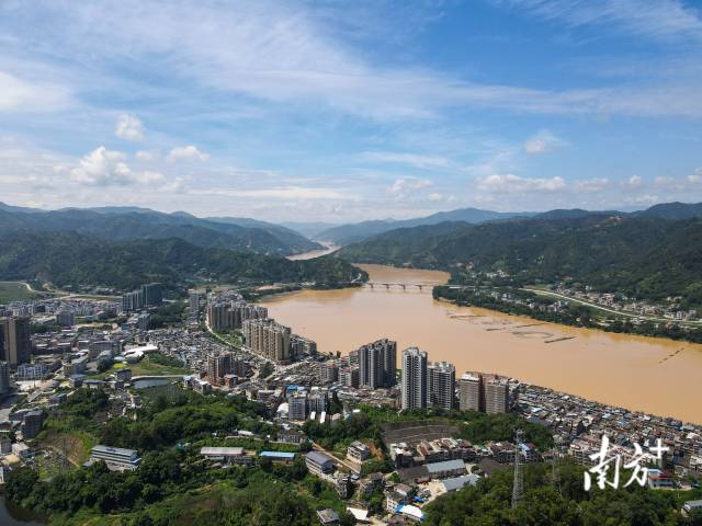 洪水过后的高陂镇航拍图 张令摄 洪水过后的高陂镇航拍图 张令摄