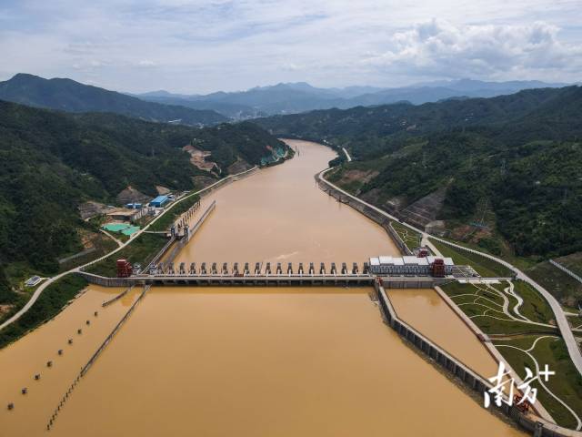 高陂水利枢纽 张令摄 高陂水利枢纽 张令摄