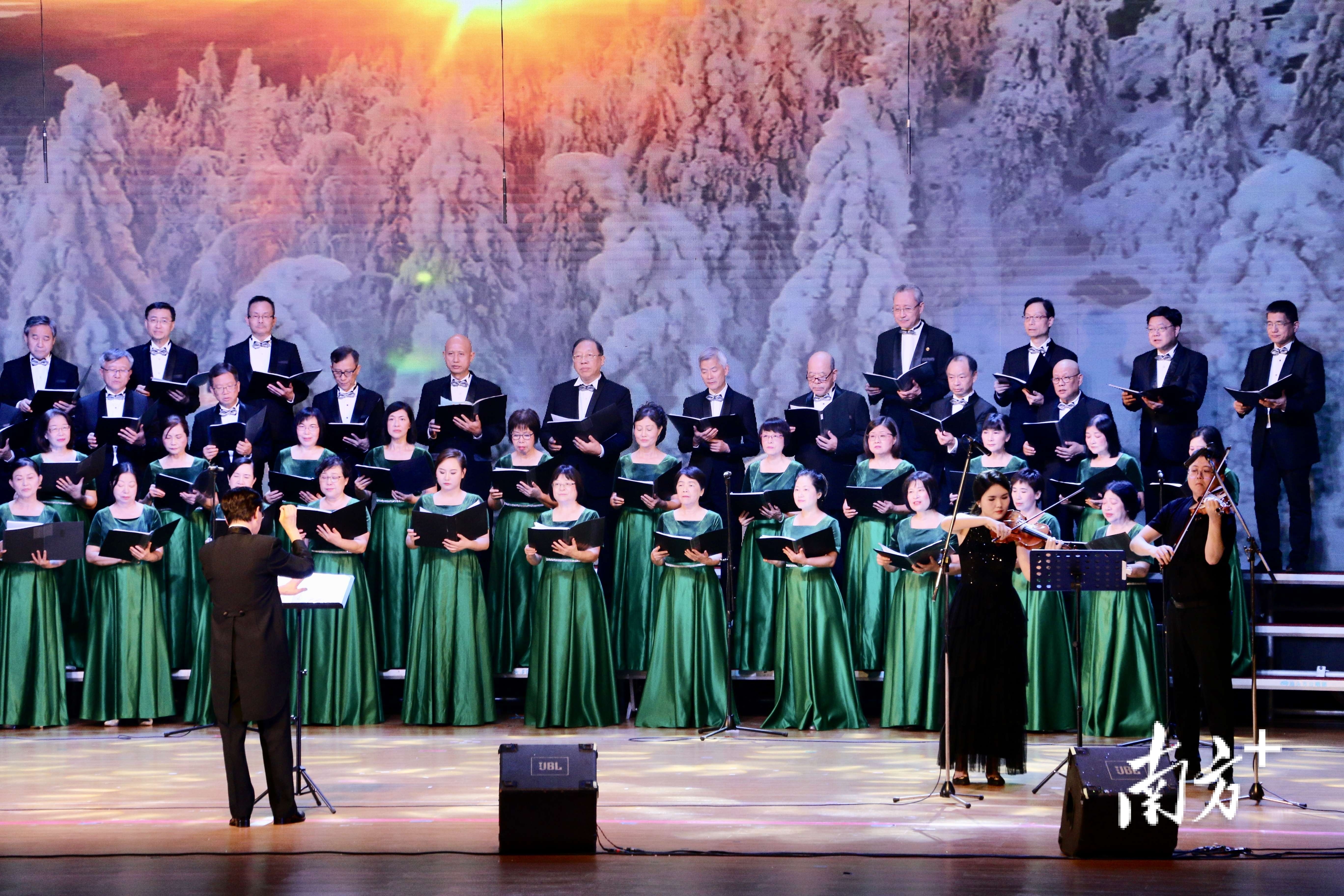 香港美声合唱团演绎多首经典歌曲。 香港美声合唱团演绎多首经典歌曲。