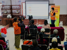 腾讯银发科技实验室：科技加持 织密老年人防范诈骗安全网