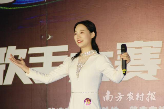 選手夏添添