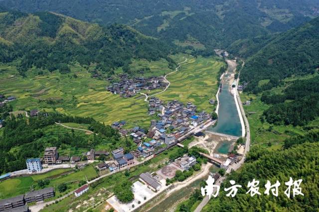 雨卜村全景。