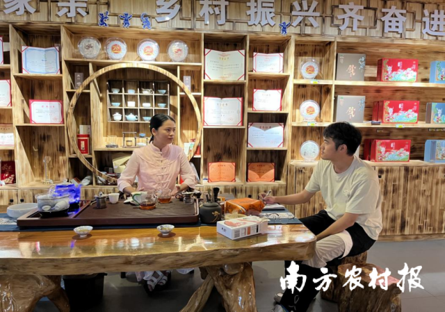 贾宥凌接受采访