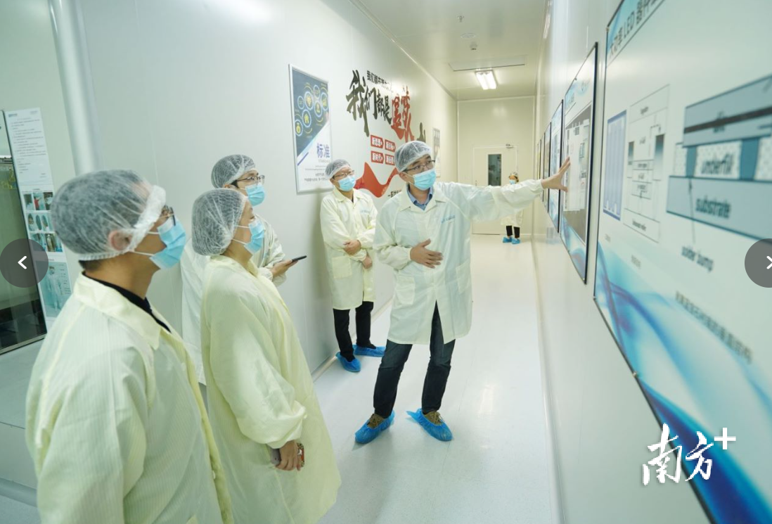 国星半导体相关负责人介绍企业技术特点。   戴嘉信 摄