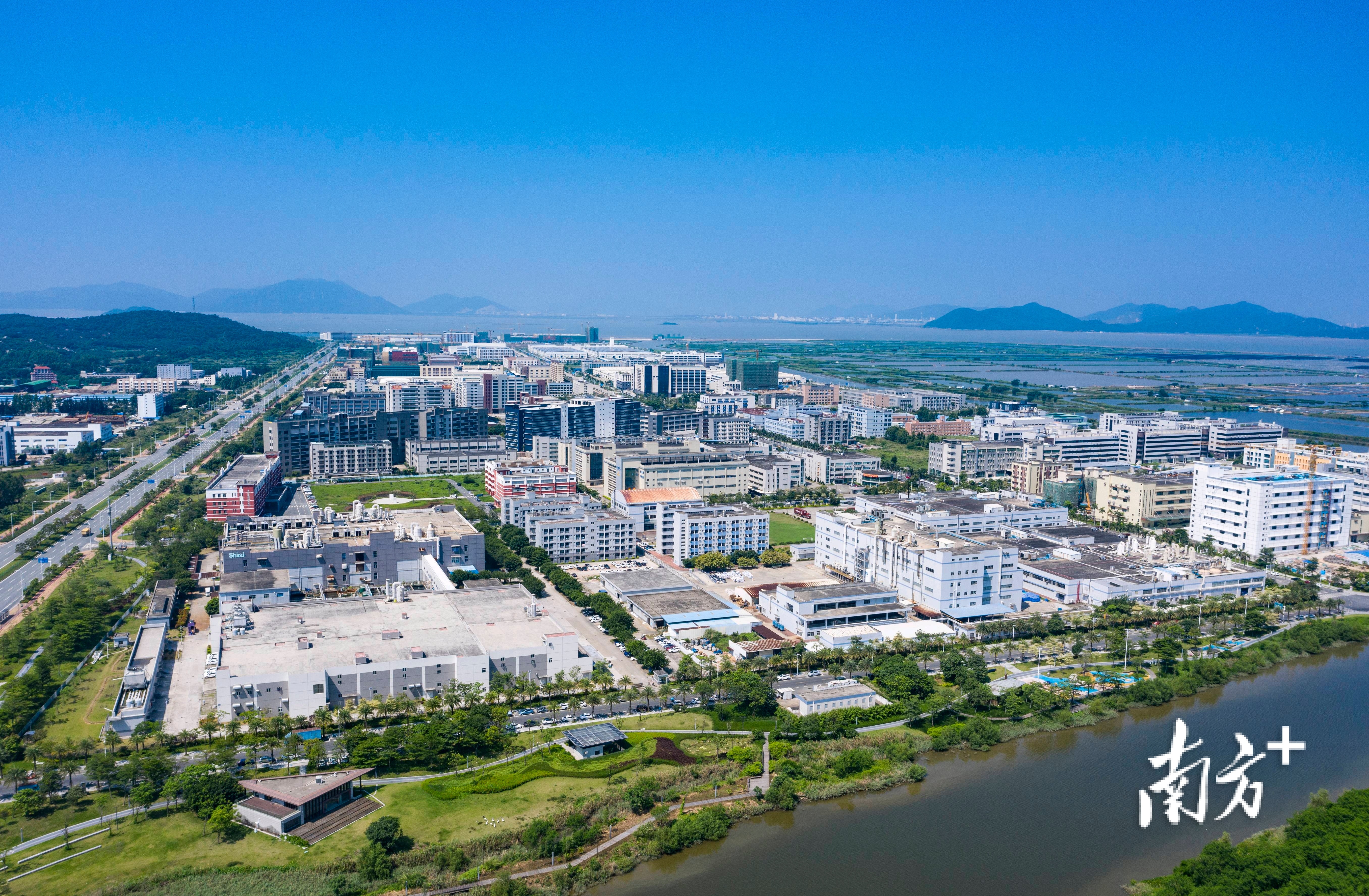 今年1—7月，金湾区完成规上工业总产值1505.75亿元。