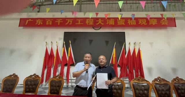 喂,,我簽約了哦,你在哪里,? 喂,,我簽約了哦,你在哪里,?