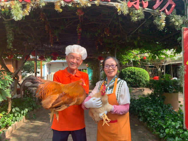 湛江市绿韵农业发展有限公司总经理陈建平（左）与联合创始人李绮明（右）