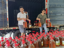 中秋节前，产自观珠镇的1000多箱（桶）消费帮扶农产品送达珠海