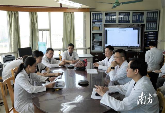 多学科会诊（MDT）现场。