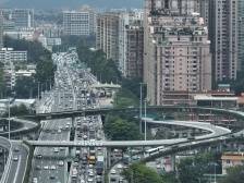 长假将至，广州预计节前一天出现车流高峰