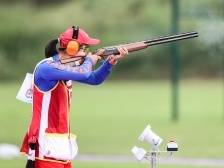 连破世界纪录和亚洲纪录，粤将张鑫秋“射”落两金