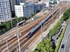 铁路返程客流渐多，广汕高铁假期首秀受热捧