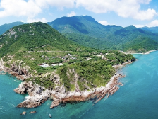 受台风“小犬”影响，大鹏滨海景区和沙滩将于5日18时起关闭