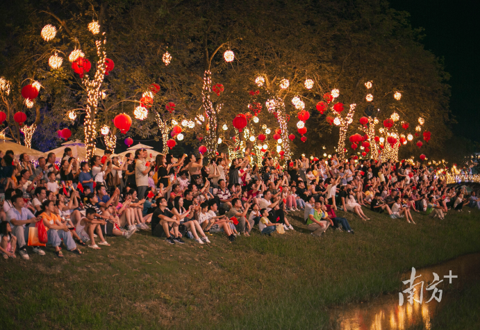 盈香生态园夜间活动丰富多彩。景区供图 盈香生态园夜间活动丰富多彩。景区供图