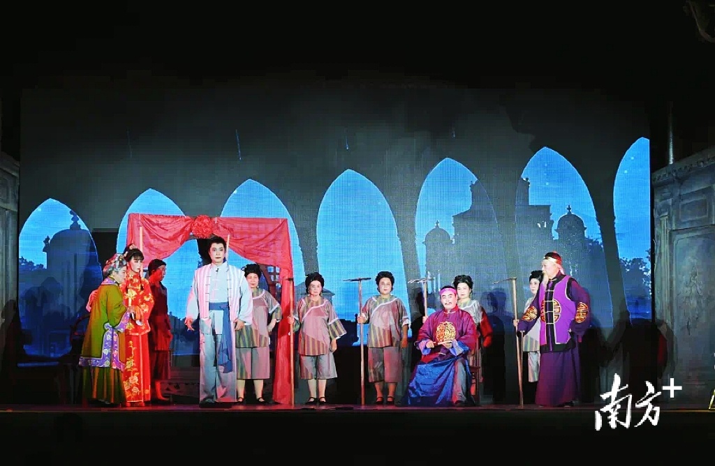 《碉楼》剧照。