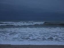 台风“小犬”缓慢西移，省内多地降雨，惠东海滩海浪变大｜南方+视频