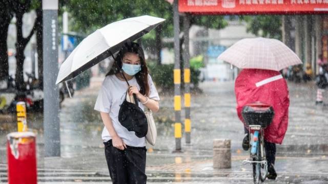 粤港澳多地升级预警，台风“小犬”趋向广东西部到海南东部海域