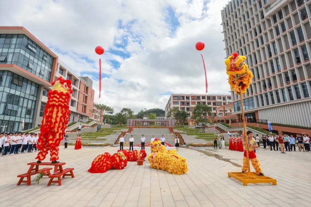 广州交通技师学院启动仪式现场。