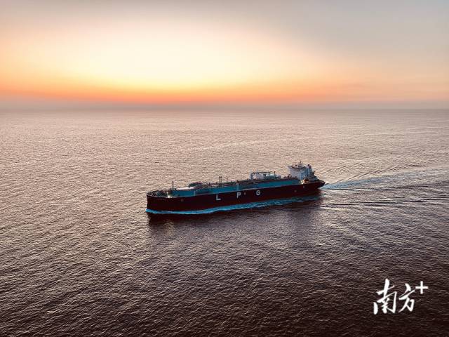 “冼夫人号”。 “冼夫人号”。