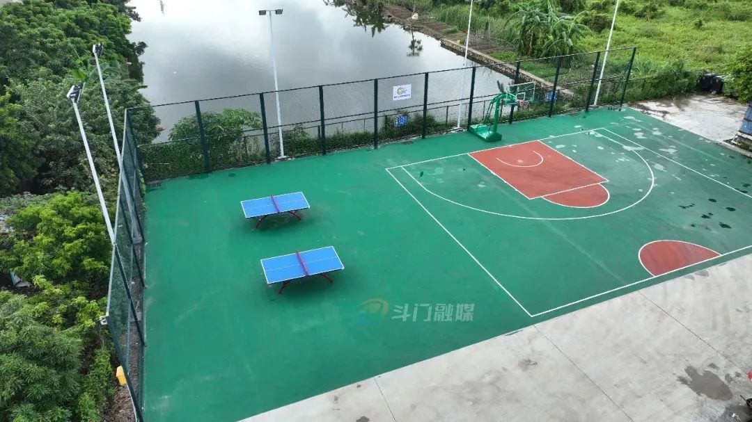 升级改造之后的小游园。