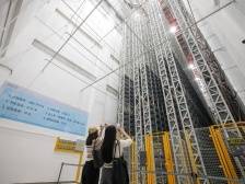 视频｜全国首个！探秘深圳地下“霍格沃兹藏书馆”