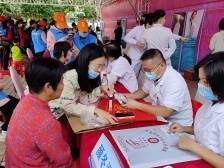茂名滨海新区：专家义诊进乡村 志愿服务暖人心