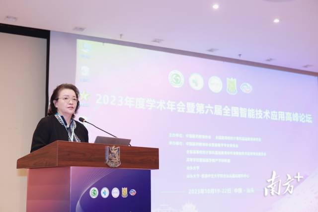 汕头国际眼科中心常务副院长张铭志。
