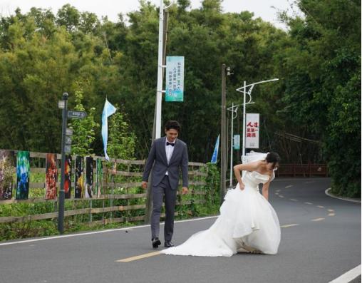 桂南村良好的生态环境吸引了越来越多的游客（邓宝盈/摄）