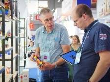 跨国客商络绎不绝，“广东制造”热销全球