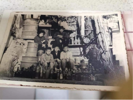 黄金趣的伯公和奶奶在香港生活照片