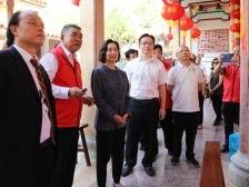 何超琼回母亲祖籍地梅州大埔县，乡亲热情接待