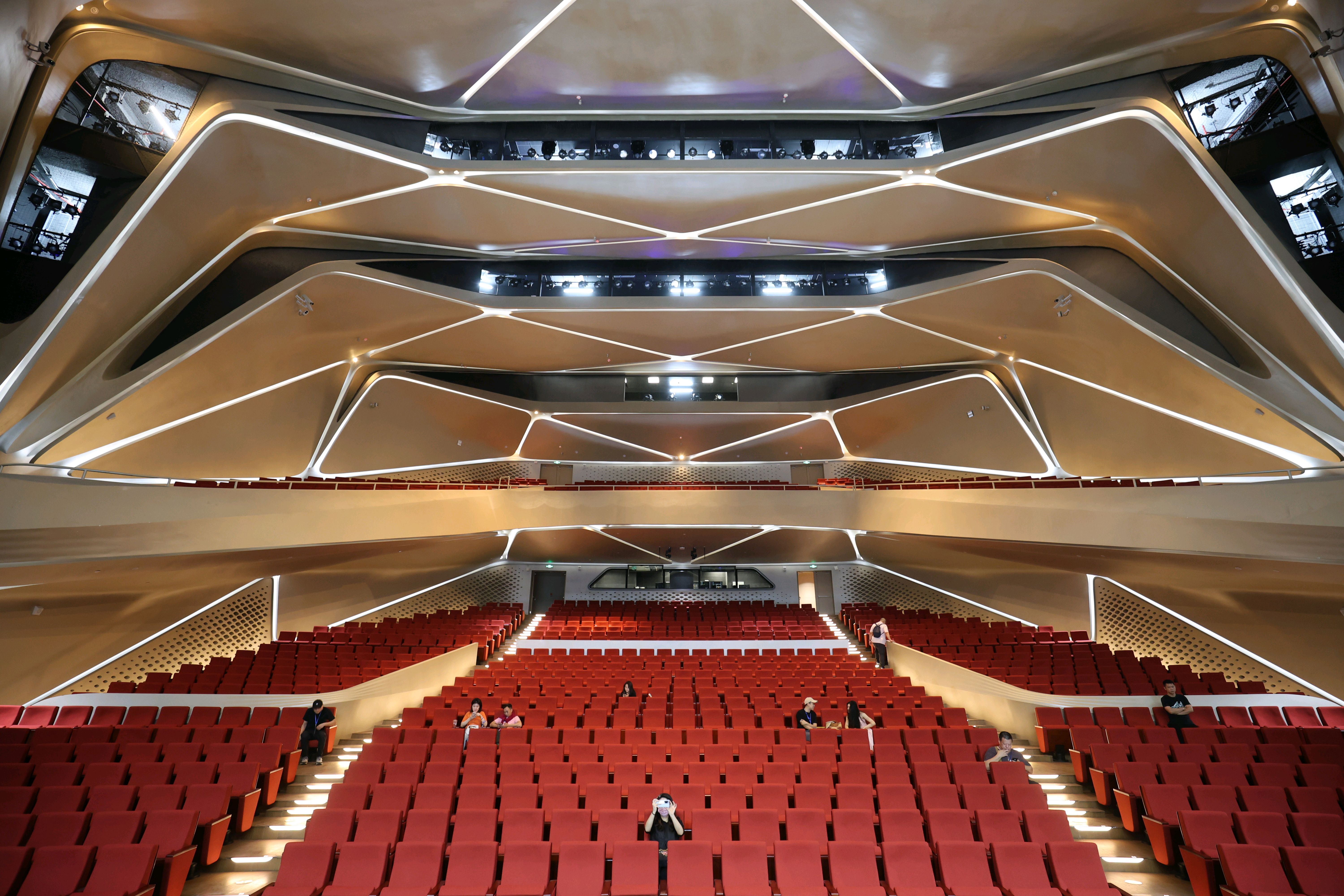 简洁的线条和色调。  南方+ 关铭荣 拍摄