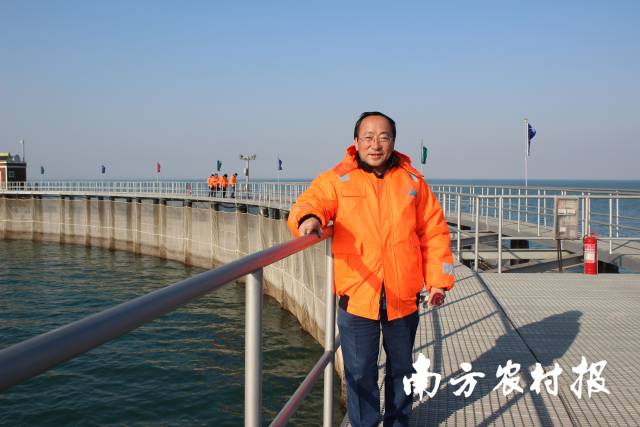   国家海水鱼产业技术体系首席科学家、中国水产科学研究院黄海水产研究所研究员关长涛