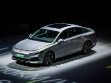 A级车价格“突围”B级车市场！荣威D7仅售12.18万