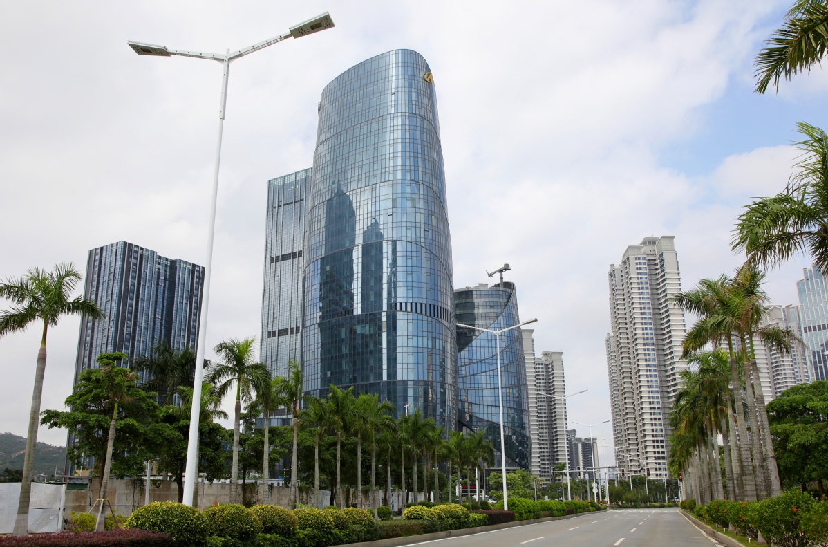 国家电投“琴澳综合智慧零碳电厂”首个项目正式投入横琴华策国际大厦运行。图为横琴华策国际大厦。