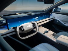 百万级SEA架构打造，吉利银河E8实车亮相