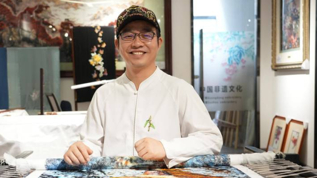 广绣艺术代表传承人：王新元