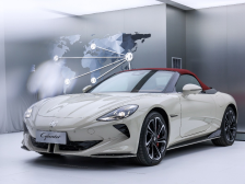 MG“双煞”齐亮相，演绎速度激情